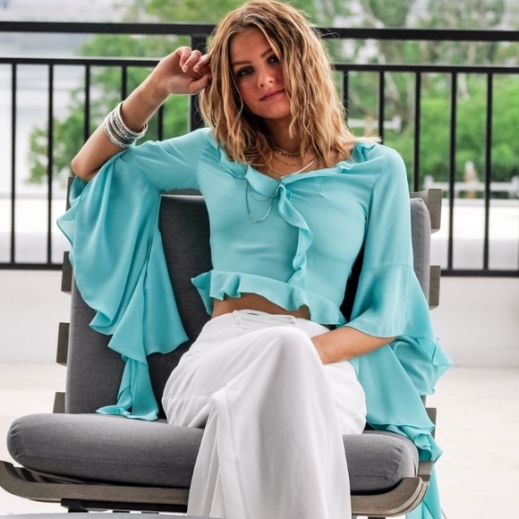 NWT Ruffled Crop Top - Picture 3 of 13